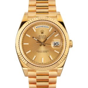 Pre-owned Rolex Day-Date 40 ref 228238 Champagne Dial