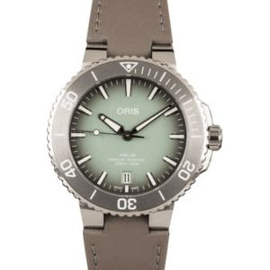 Oris Aquis Date Green Dial Leather Strap